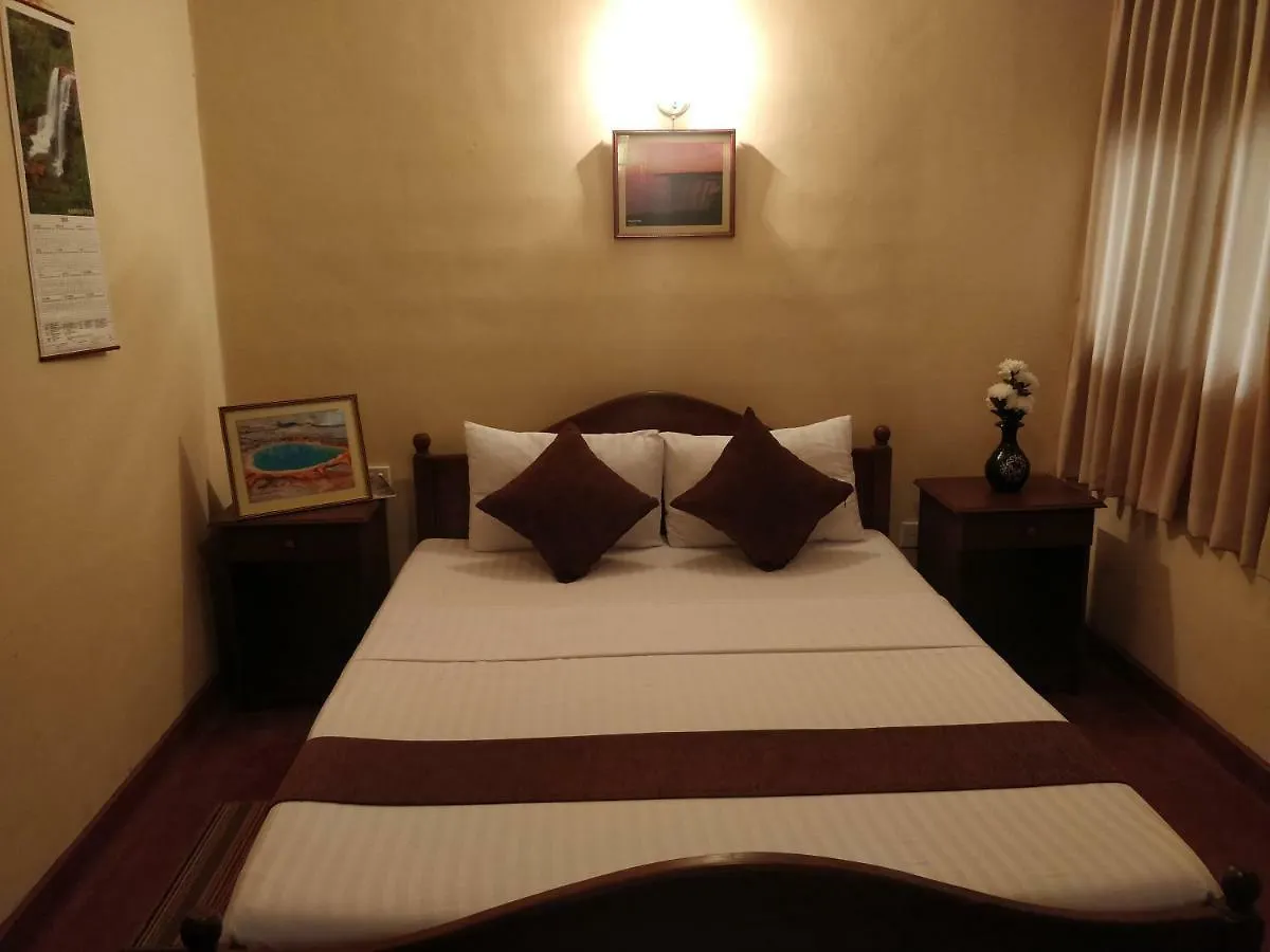 Alfred Colonial Bungalow & Spice Garden Kobbekaduwa Holiday home